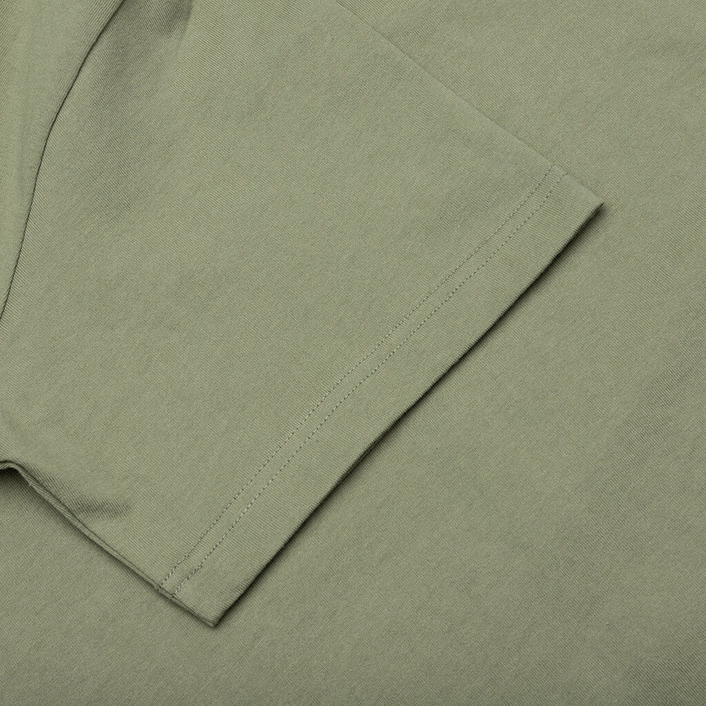 Wynn Plaza Tee - Oil Green