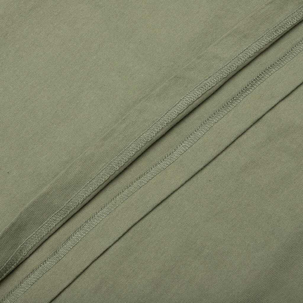Wynn Plaza Tee - Oil Green