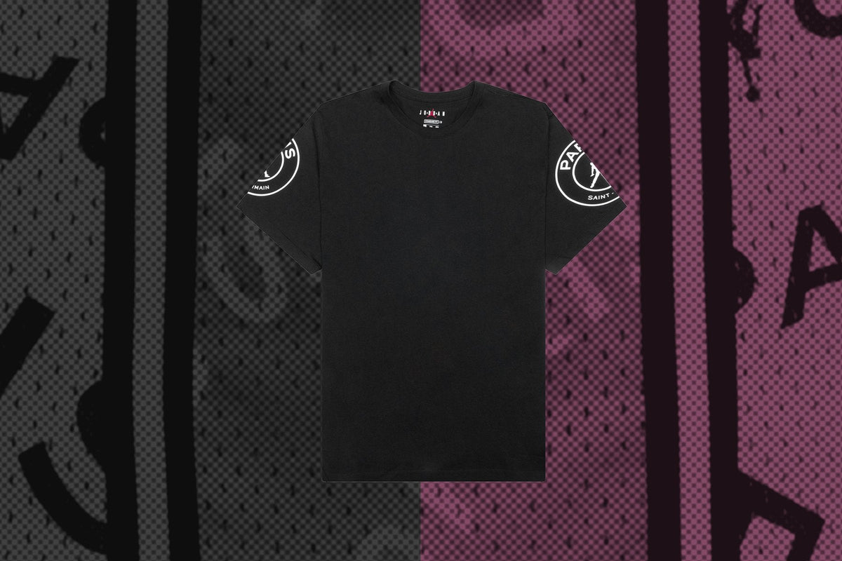 Paris Saint-Germain Logo T-Shirt - Black